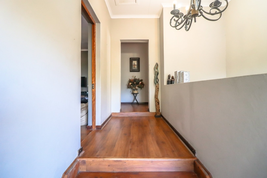 6 Bedroom Property for Sale in Heuwelsig Free State